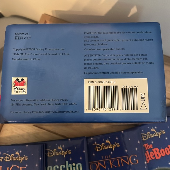 Disney StoryBook Music Box Set📚 - Picture 7 of 12